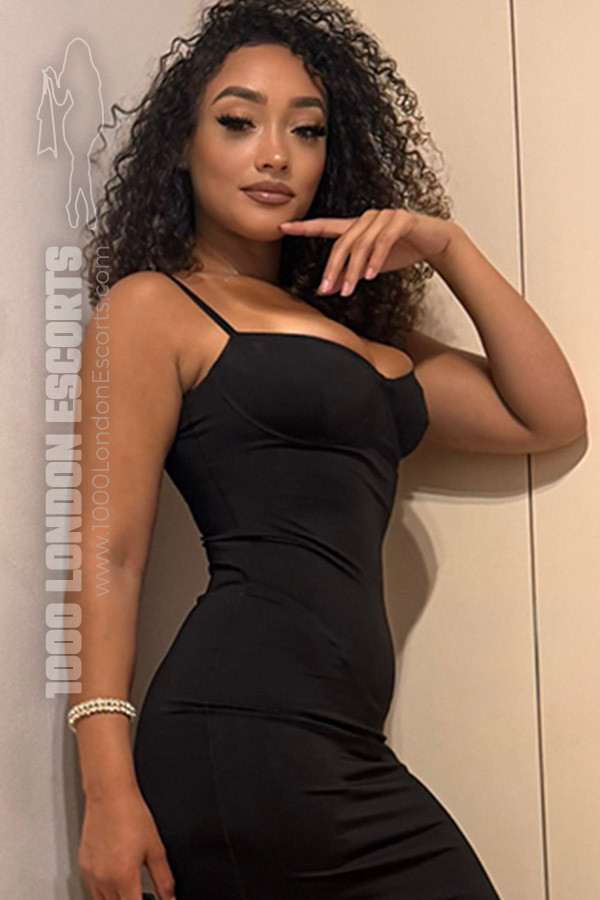 34C Curly London Escort