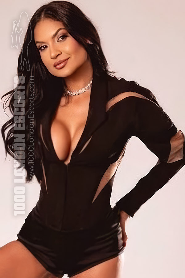 34D Selfie London Escort