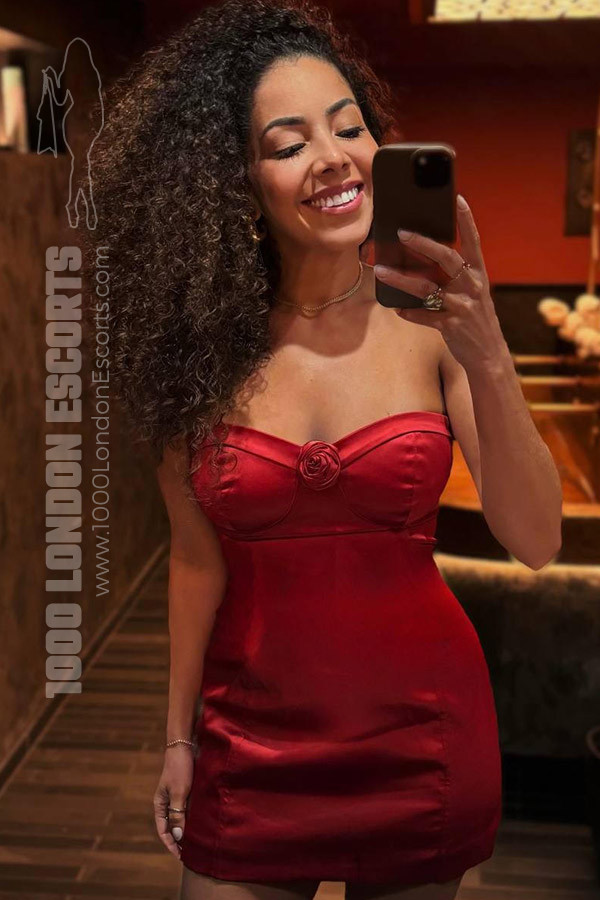 36A Curly Hair London Escort