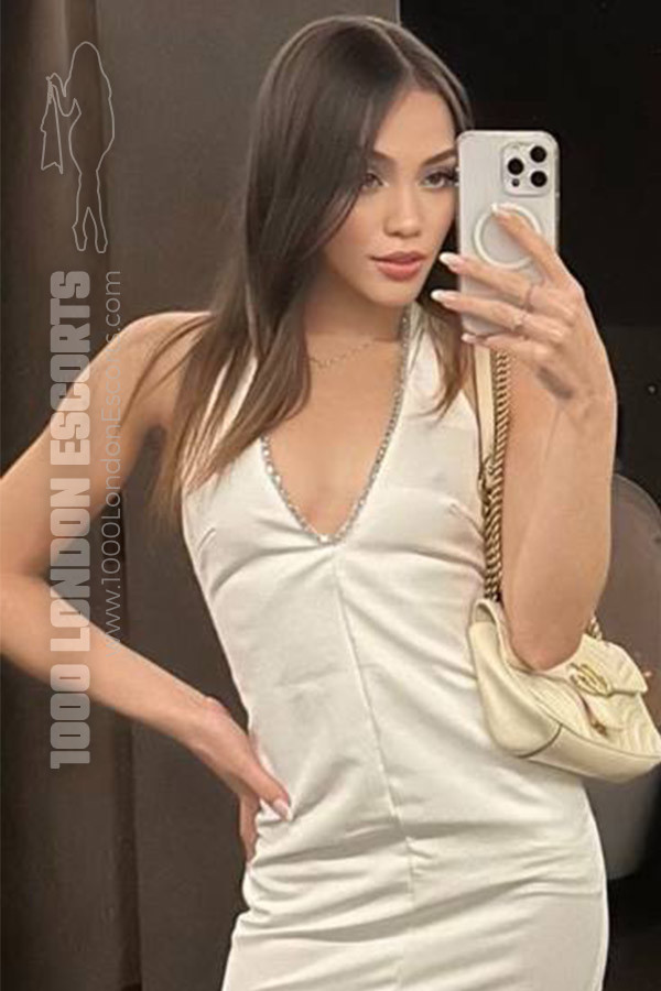 34B Milkshake London Escort